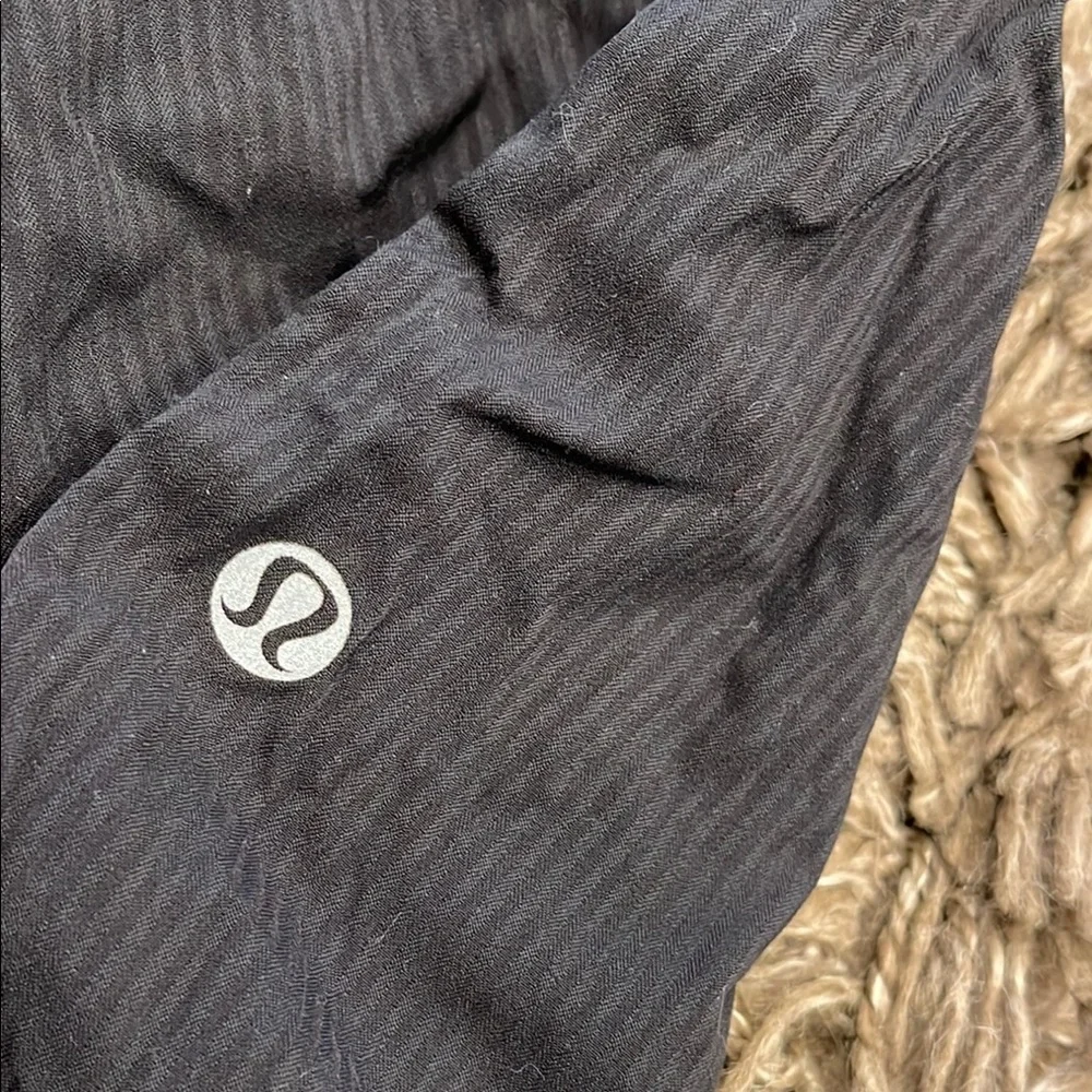 Lululemon Dance Studio Mid-Rise Crop 25” Black Size 10 - Picture 2 of 7